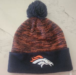 Broncos Official Beanie Hat EUC OS